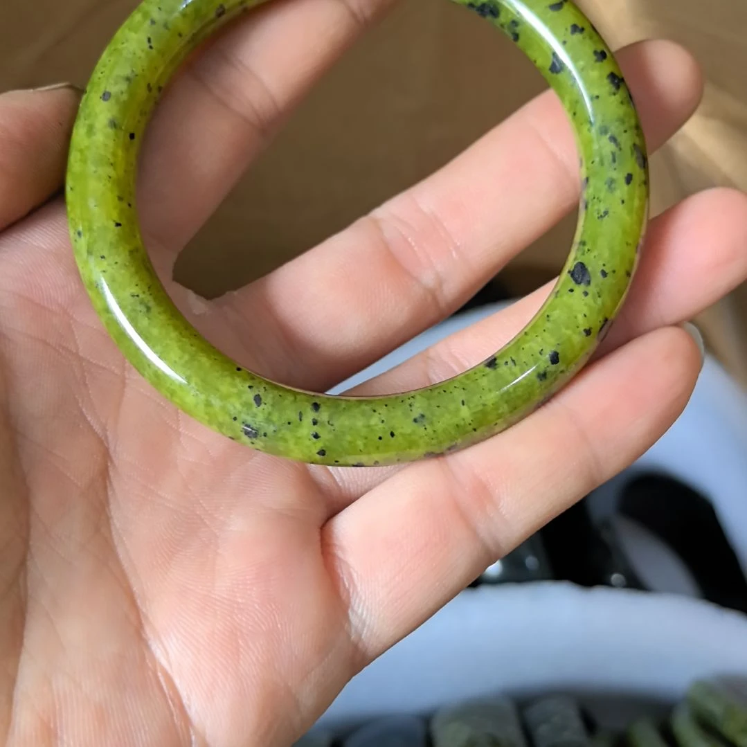 辉***达有机玻璃藏玉药王石原石雕刻手镯