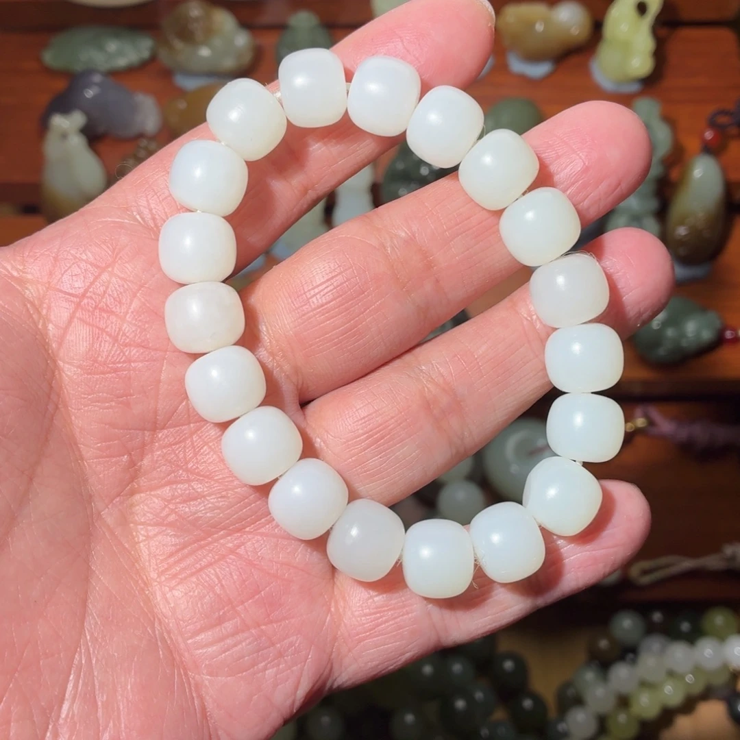 和田玉未镶嵌手串