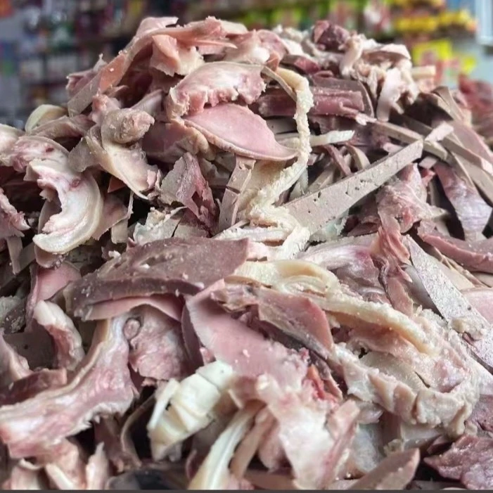 大别山农户跑山羊杂