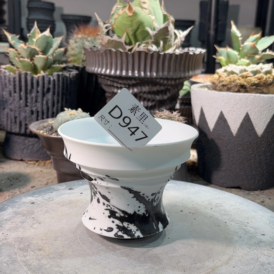 景德镇手工素里内口11.5高9瑕疵