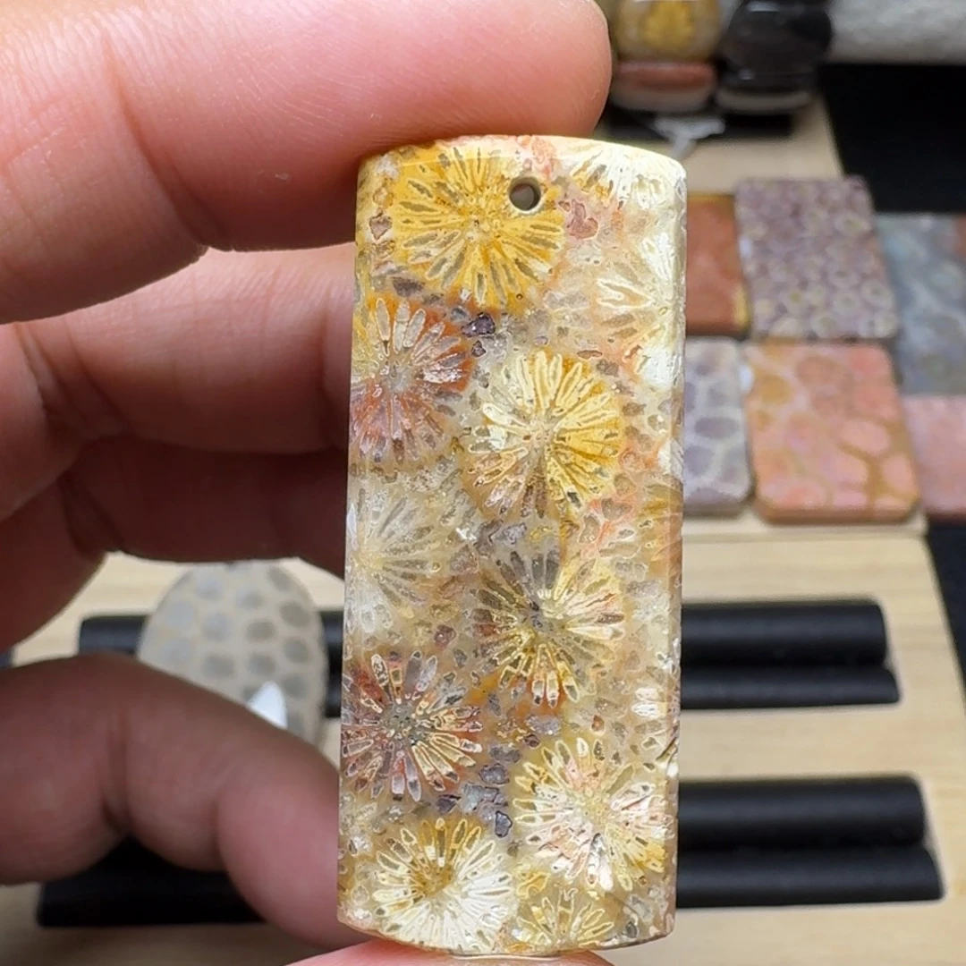 硅化玉未镶嵌纯天然色有机玉石保真色
