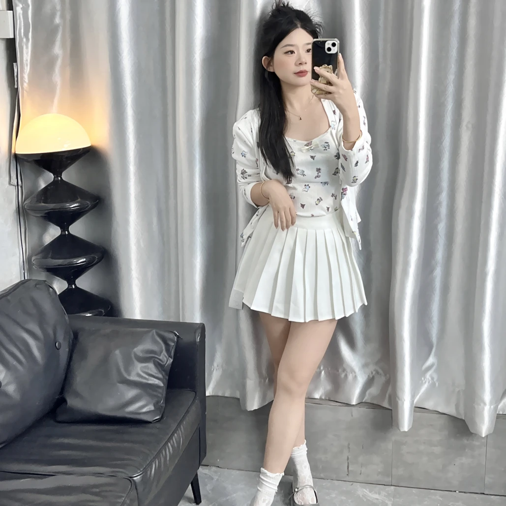 【虎妹推荐】小个子卡通吊带开衫白色百褶裙（三件套）