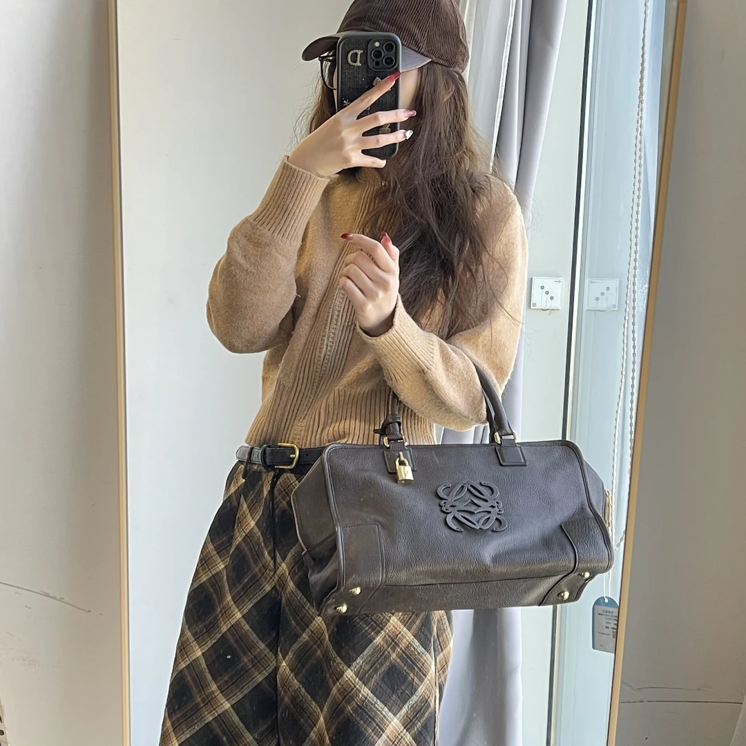 95新 LOEWE/罗意威 爱夏奢品/罗意威/斜挎包/80637