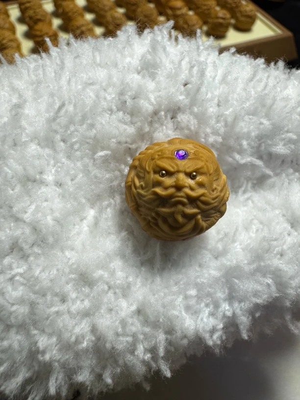 「镶嵌赵公明」尺寸16-18mm左右精工猴头核桃雕刻 孔道镶嵌猴头配饰