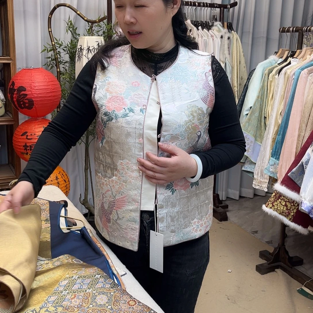 刺绣西阵织马甲四季成衣胸围104