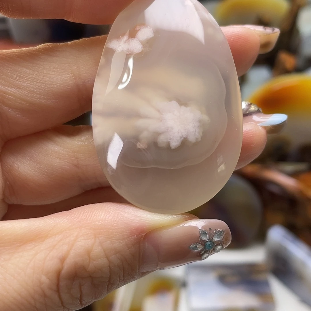 玛瑙/玉髓未镶嵌珠宝奇石