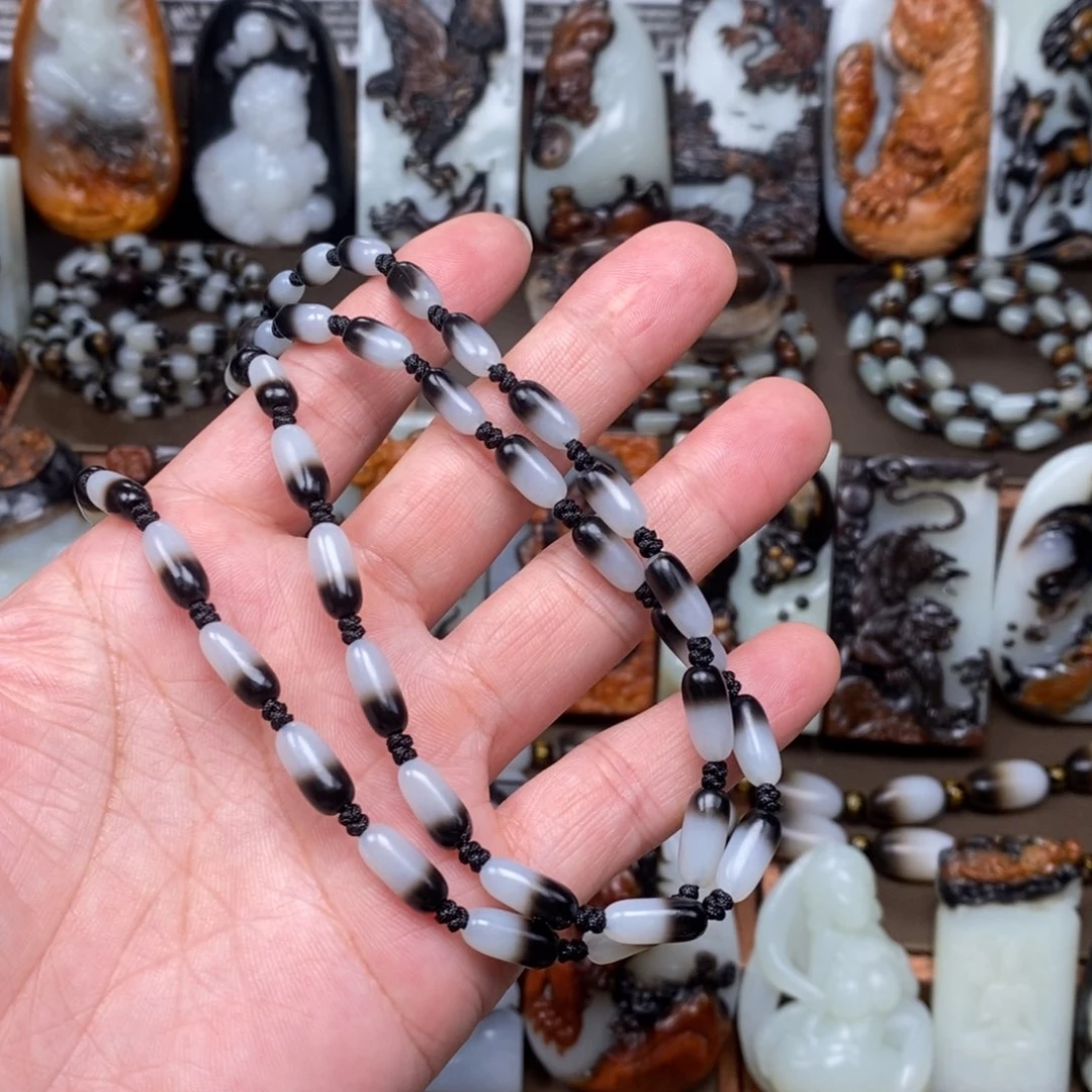 颈饰未镶嵌和田玉凡*