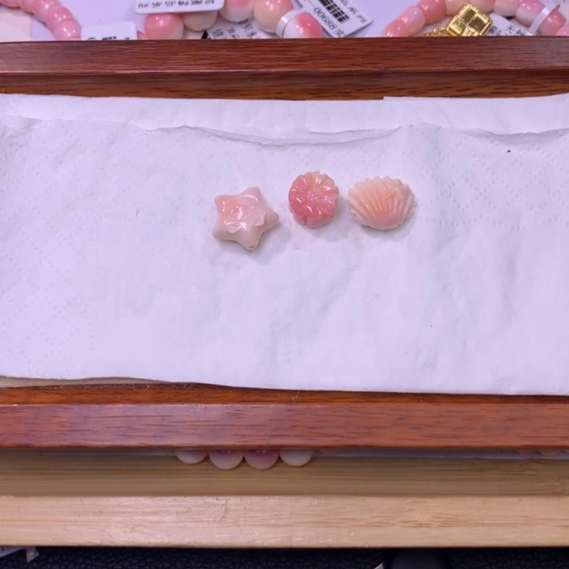 【闪购商品】查罗石颈饰合金福利