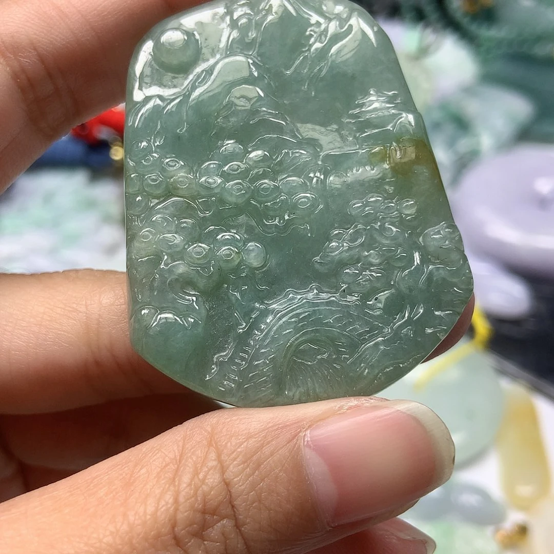 翡翠颈饰未镶嵌天然翡翠