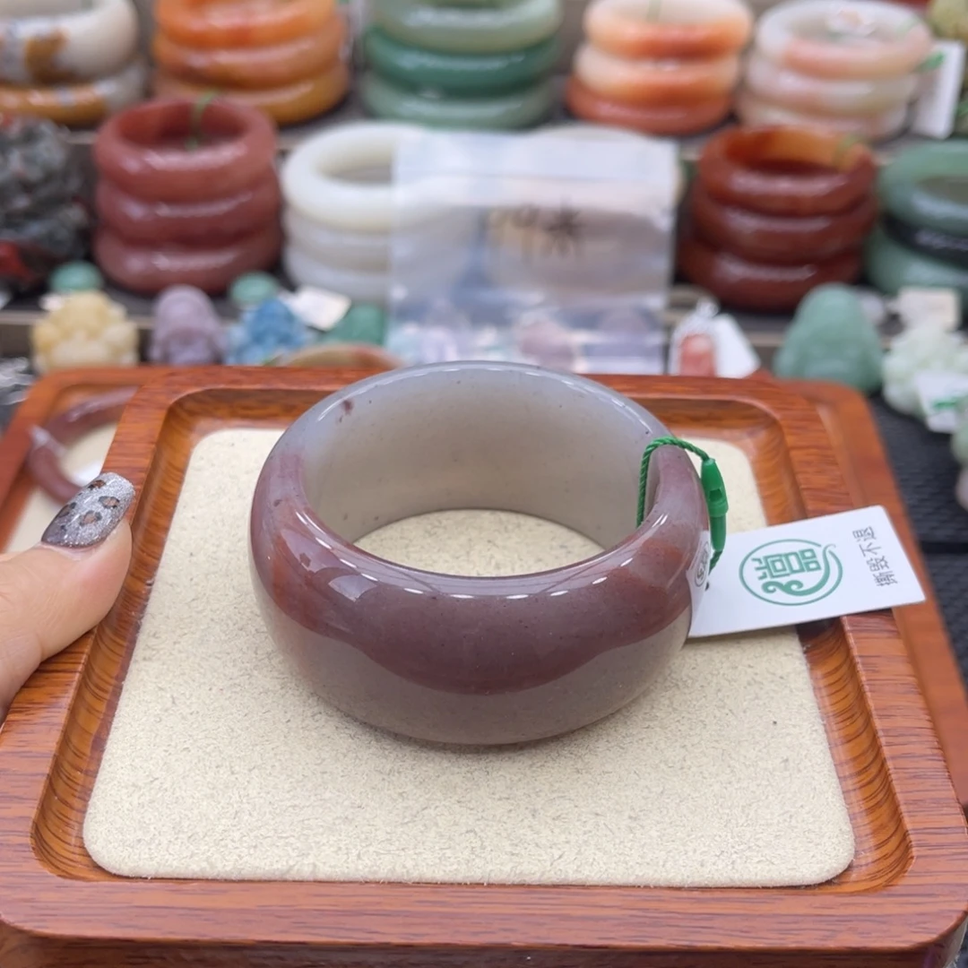 石英质玉未镶嵌手镯