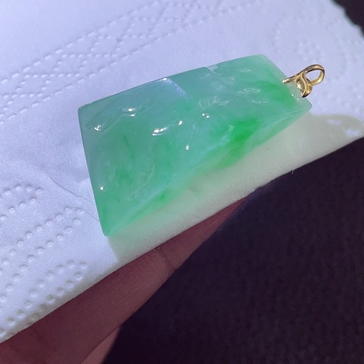 颈饰18K金镶嵌翡翠翡翠