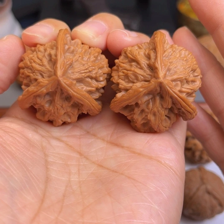 木质类文玩核桃盘山三棱39