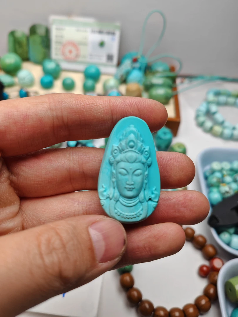 湖北原矿高瓷绿松石精工观音雕刻件