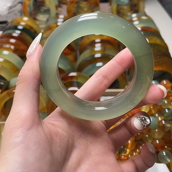 蛇纹石玉未镶嵌手镯53