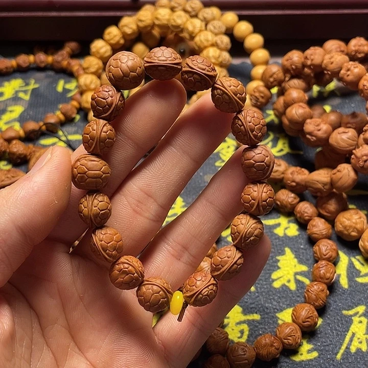 龙纹桃核雕刻瑕疵富甲天下