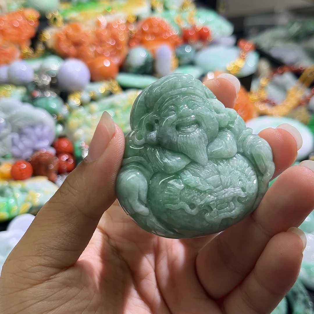 颈饰未镶嵌翡翠待编织