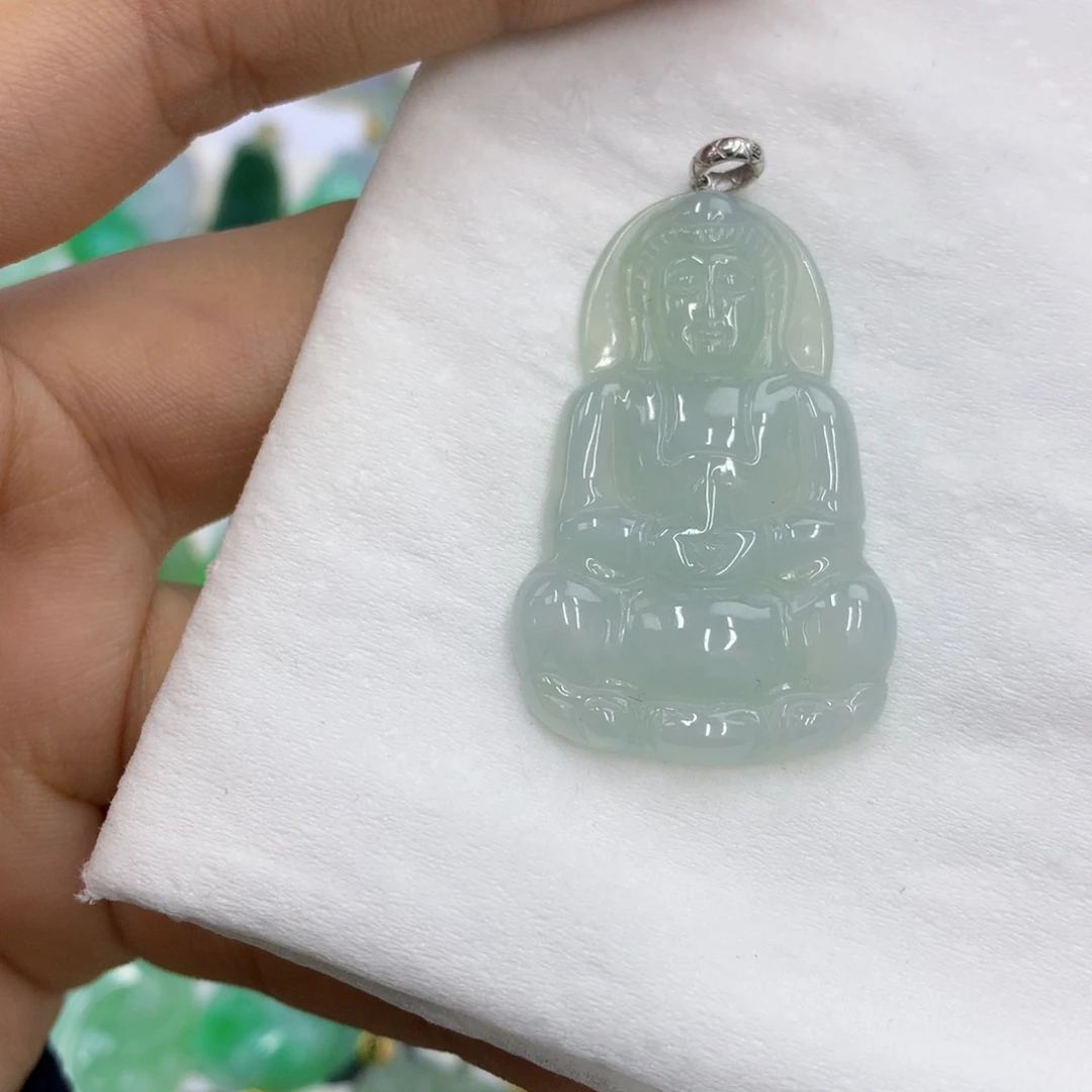 翡翠18K金镶嵌颈饰翡翠
