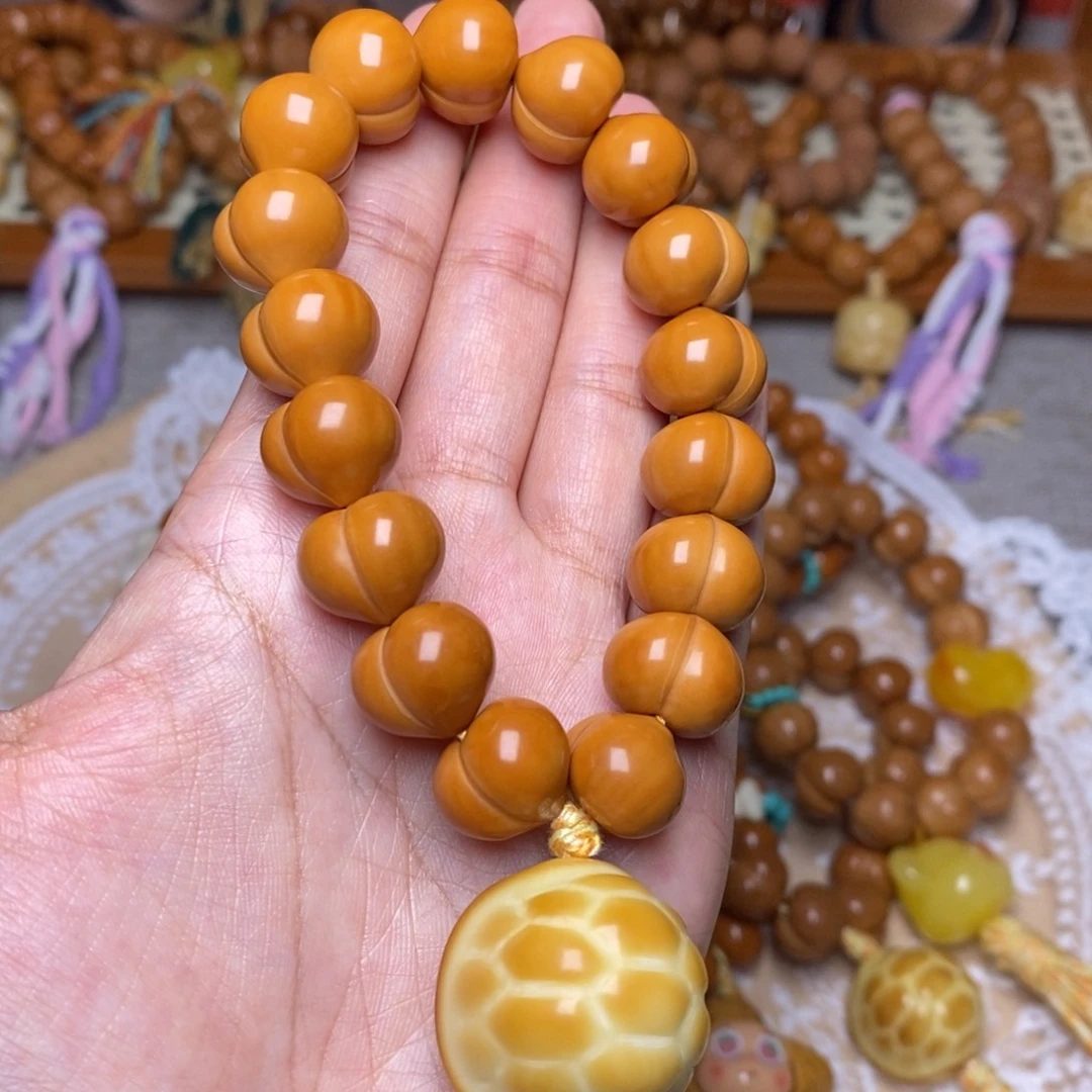 猴头核桃吊坠玻璃底屁桃➕大富甲手持