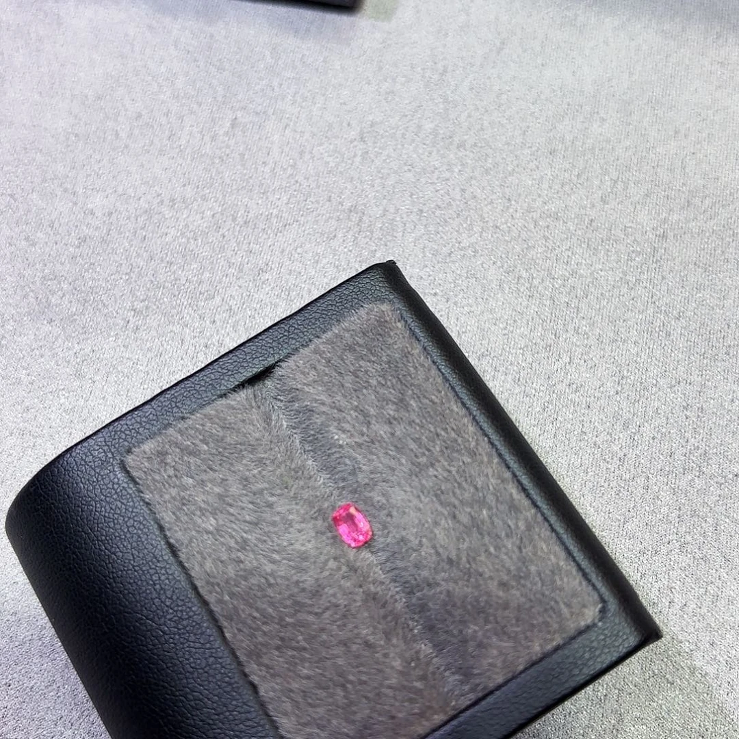 尖晶石裸石41分3.6*4.4