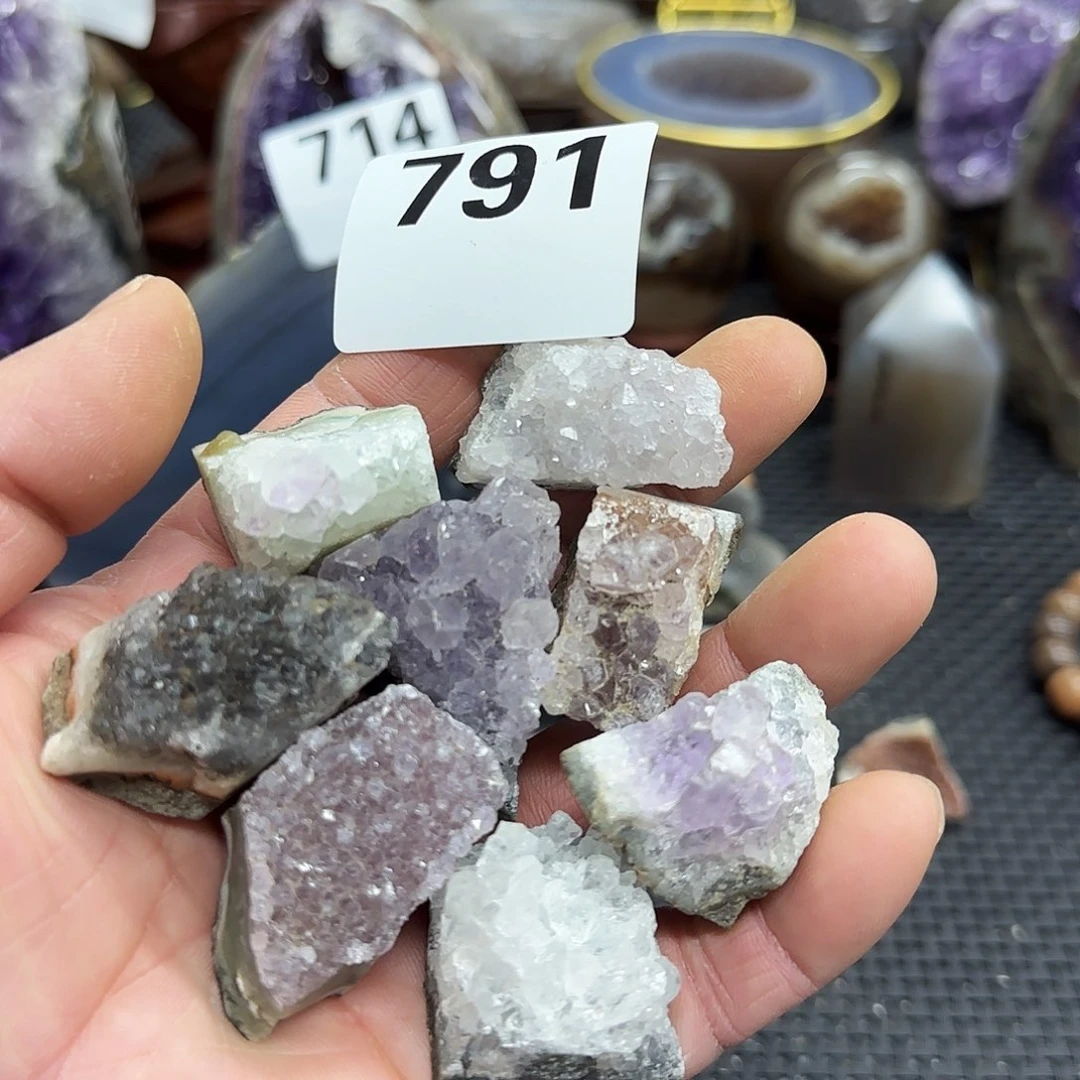 未镶嵌水晶大型摆件（非配饰）