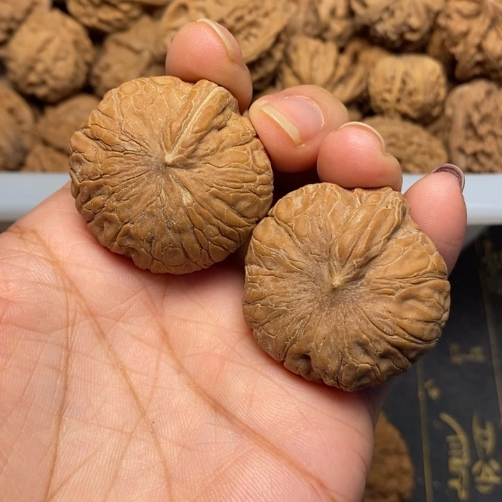 半***两文玩核桃吊坠文玩核桃异形单只