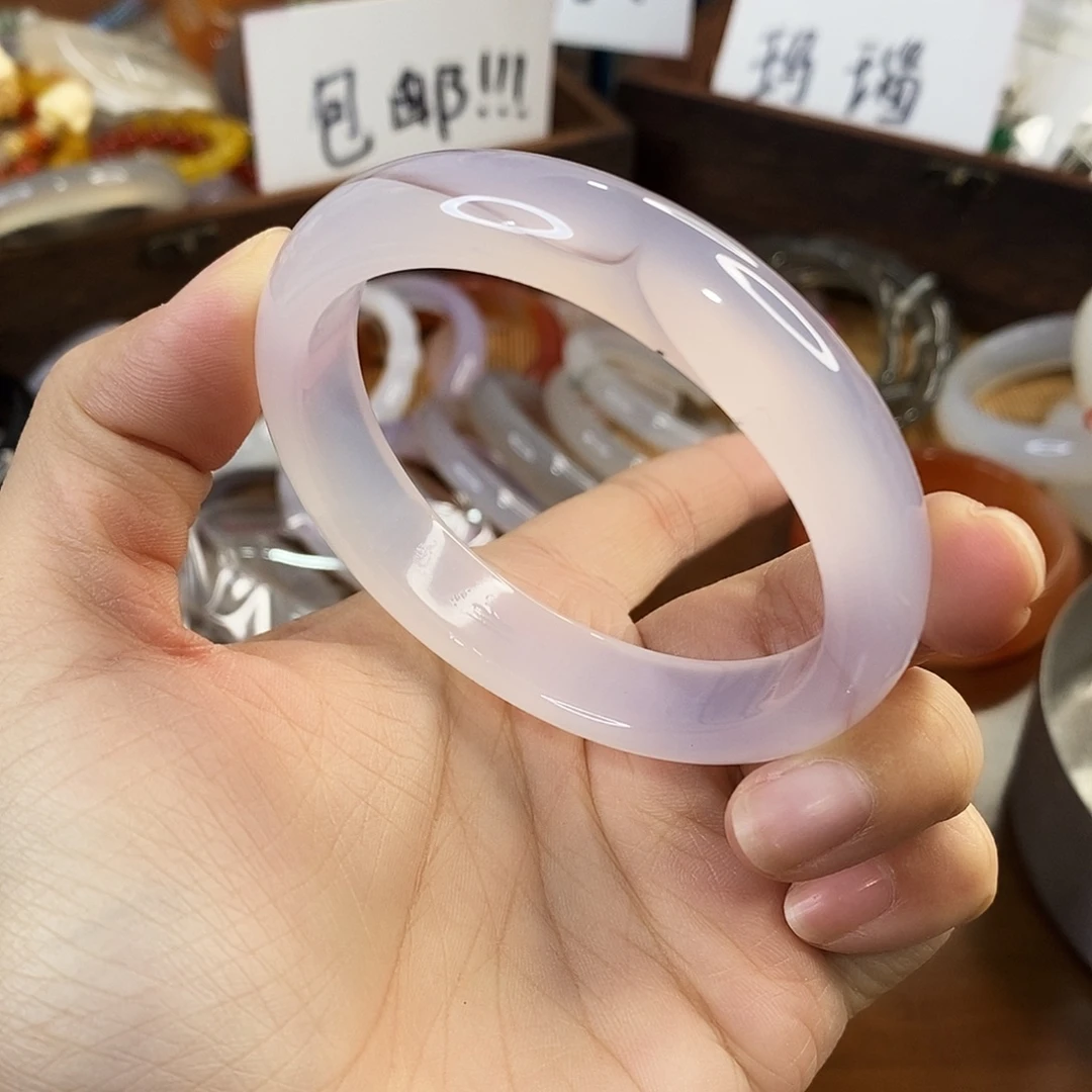 玛瑙/玉髓未镶嵌手镯C77。58.3圈。 瑕