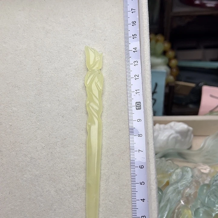 蛇纹石玉未镶嵌发簪