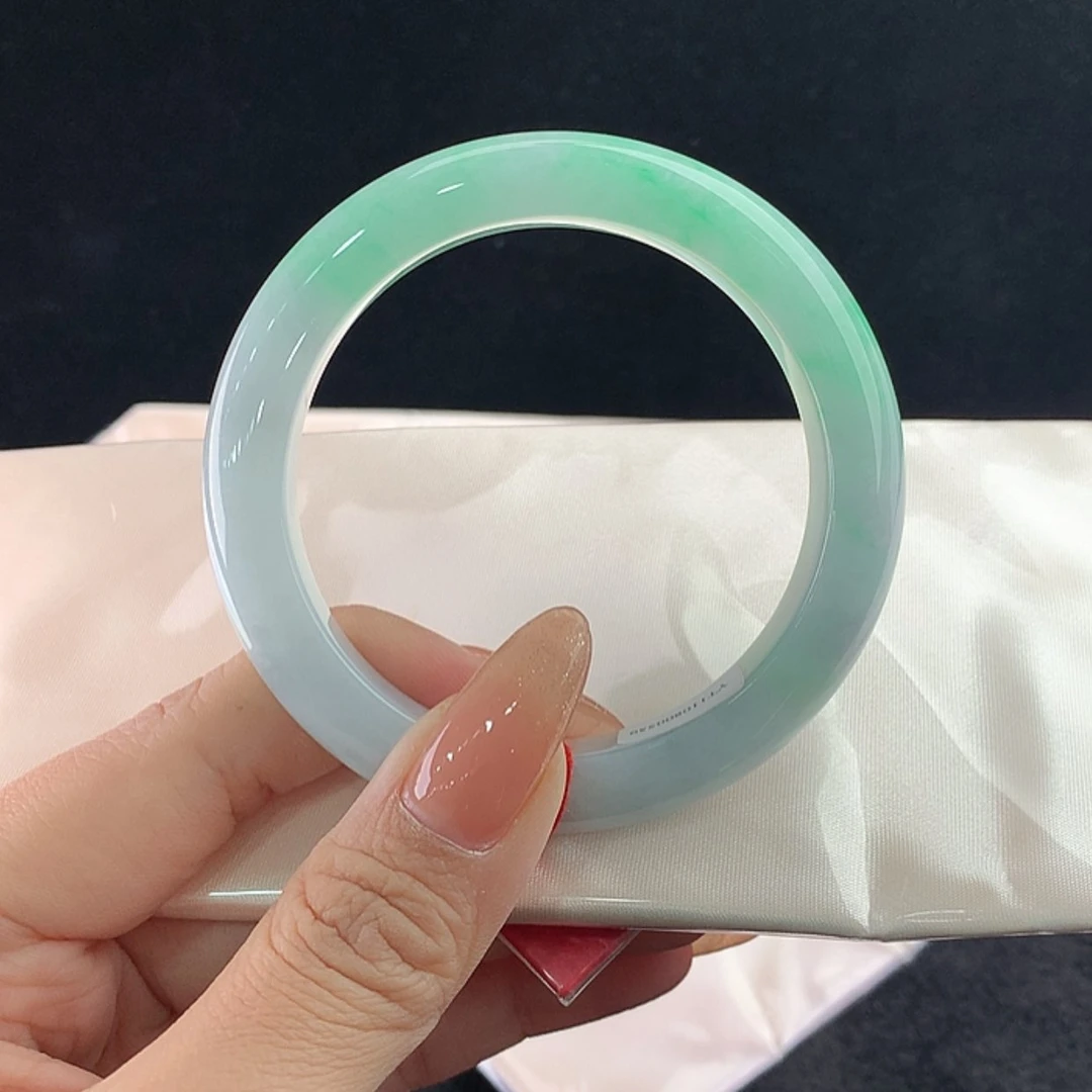 【闪购商品】未镶嵌手镯翡翠正57