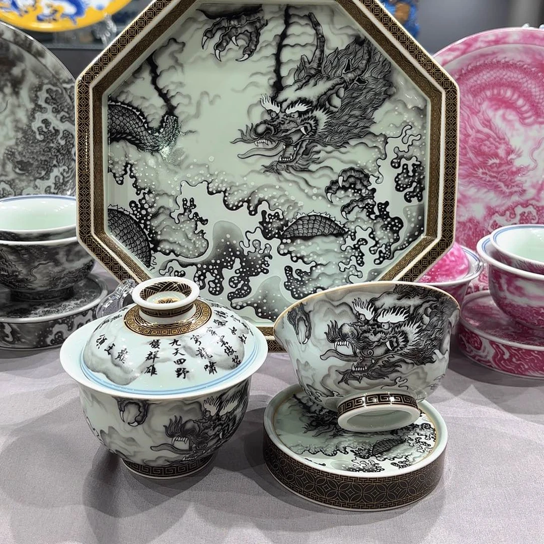 瓷片景德镇瓷器精品陈列