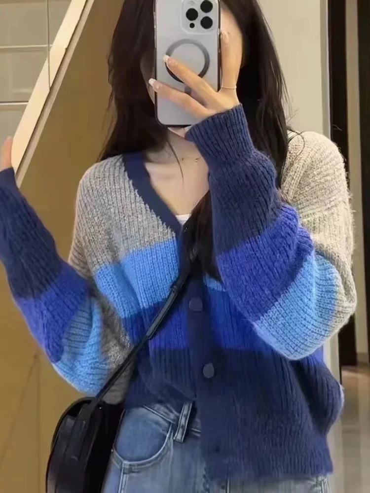 条纹拼色奶fufu软糯毛衣女2024春秋设计感小众复古V领开衫短外套