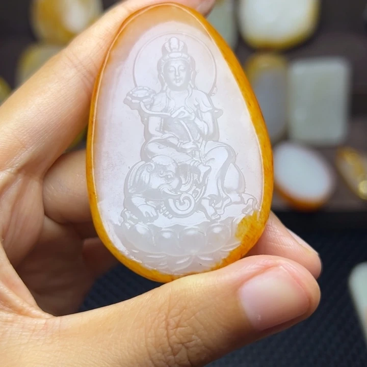 1***0和田玉未镶嵌颈饰