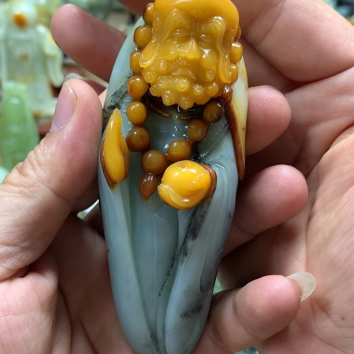 洪***宝未镶嵌蛇纹石玉珠宝奇石