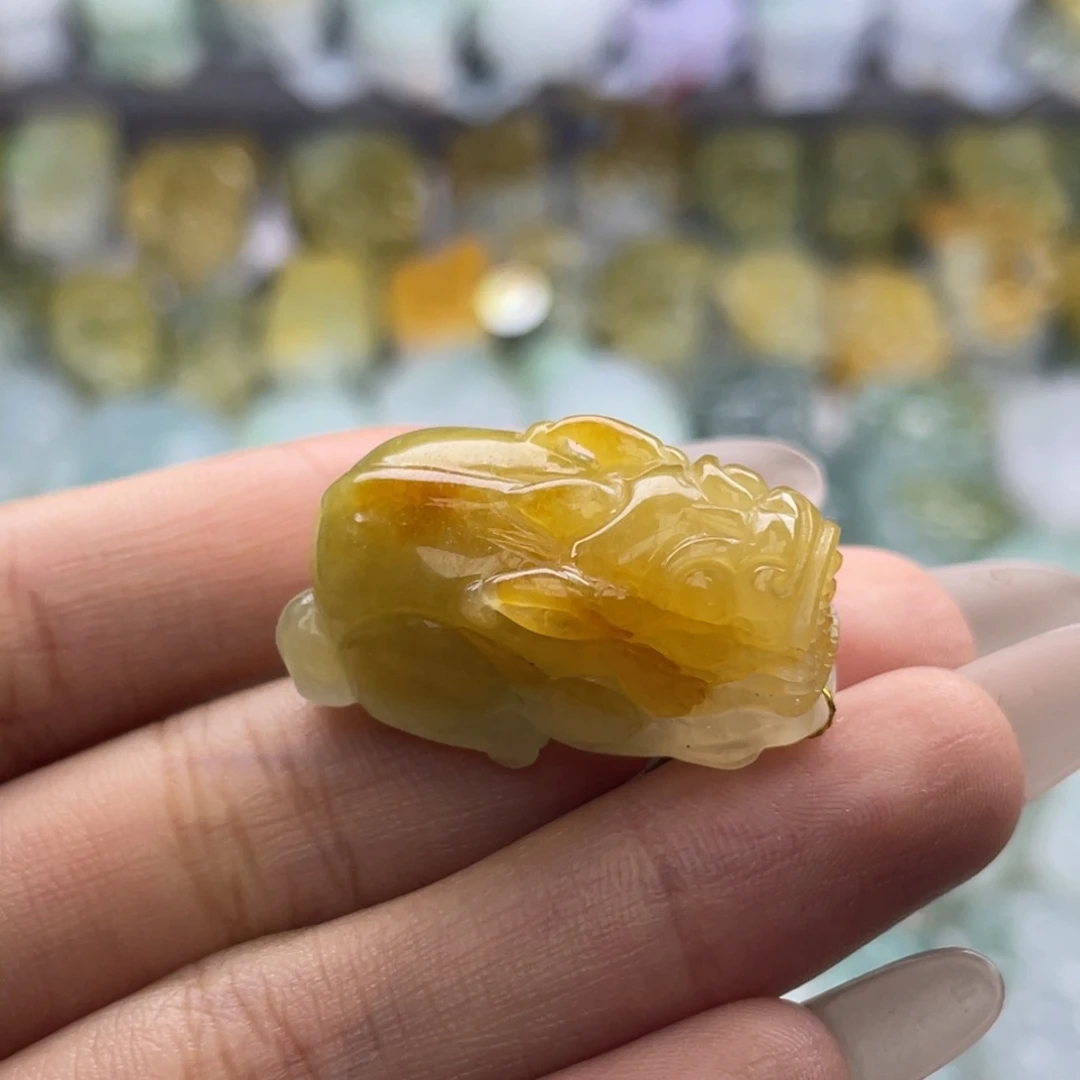 颈饰未镶嵌翡翠貔貅