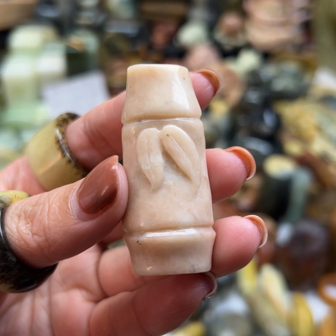 岫玉未镶嵌颈饰辽阳粉竹子