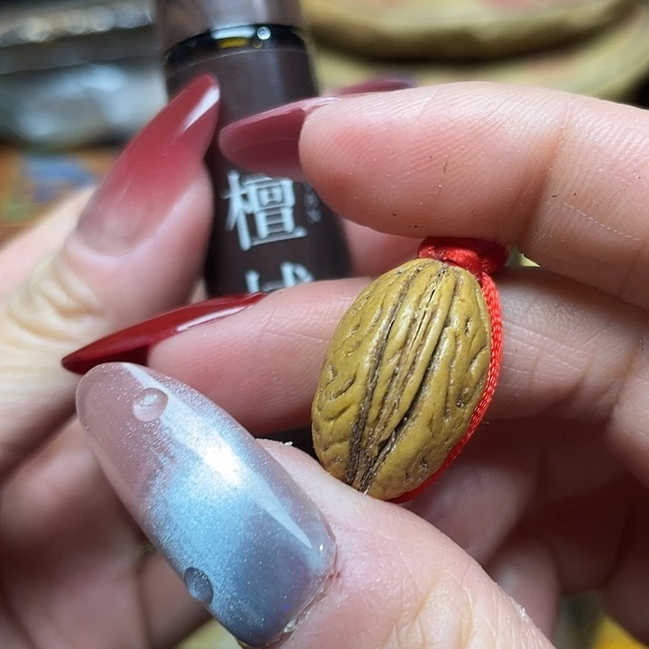 吊坠橄榄核小桃核，小桃核，转转链接……