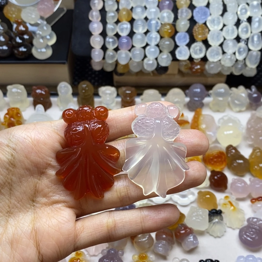 罕***A玛瑙/玉髓未镶嵌颈饰
