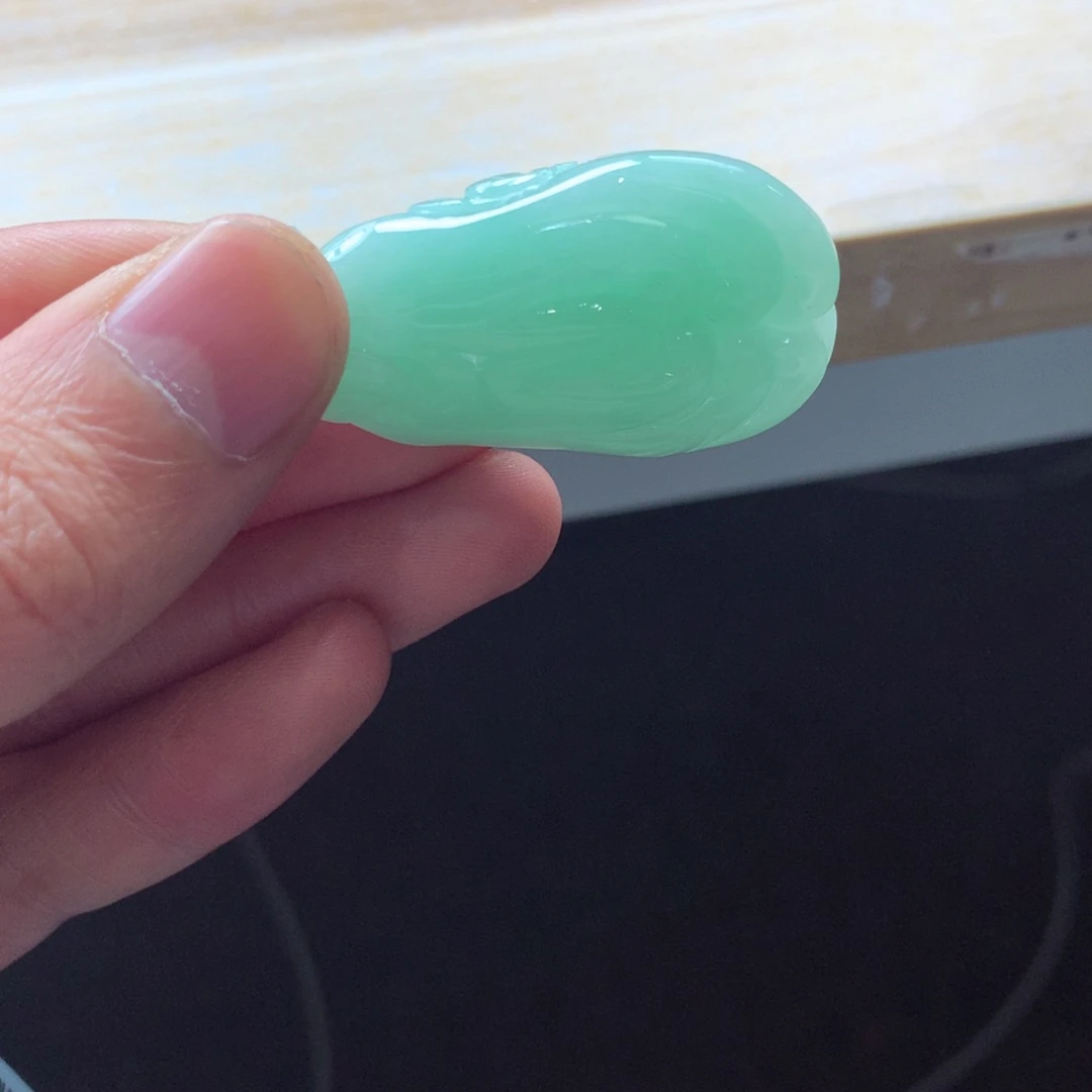 翡翠颈饰未镶嵌吊坠