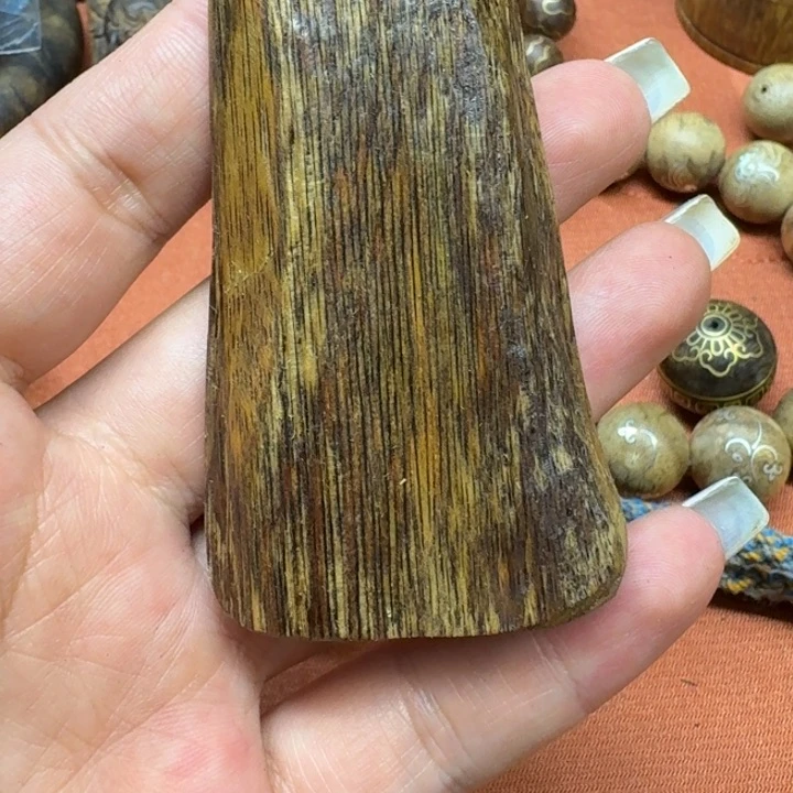 大叶紫檀（黑酸枝木类）