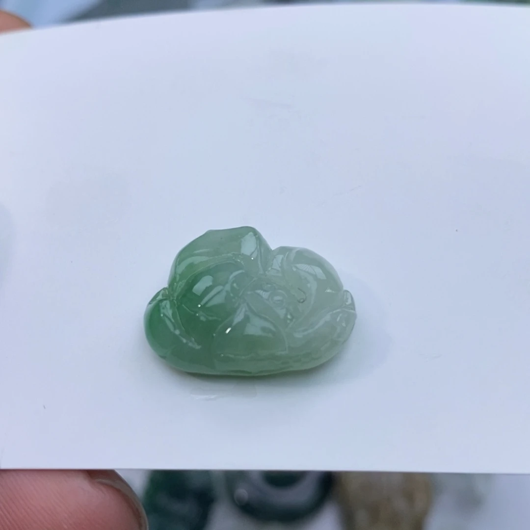 定制翡翠未镶嵌花