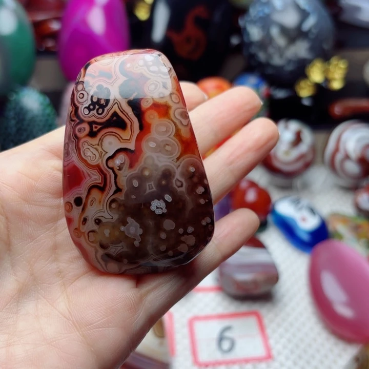 飞***哥玛瑙/玉髓未镶嵌珠宝半成品