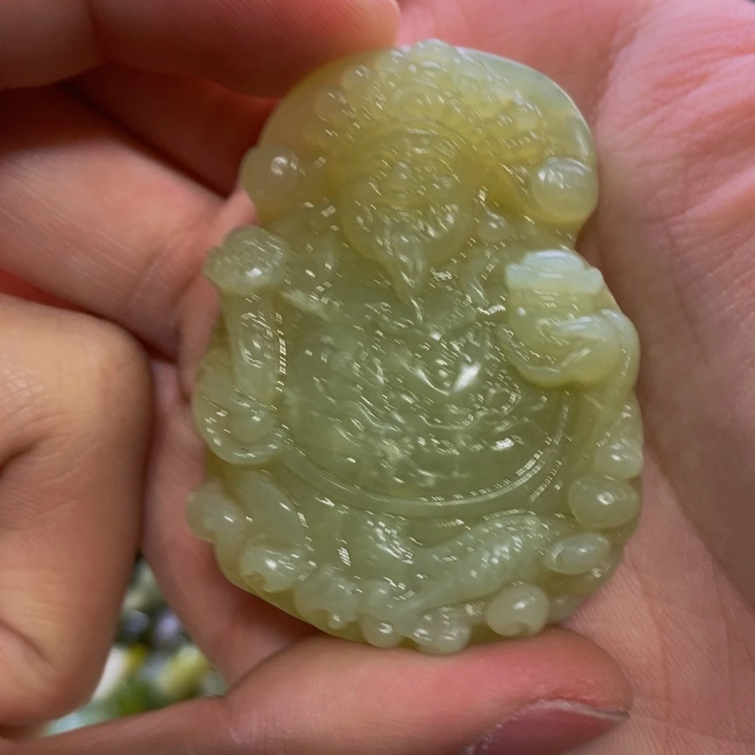 蛇纹石玉吊坠未镶嵌