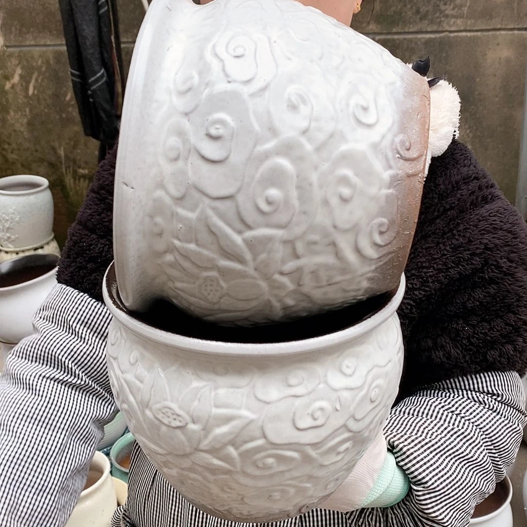 红泥花盆瑕疵口20高16