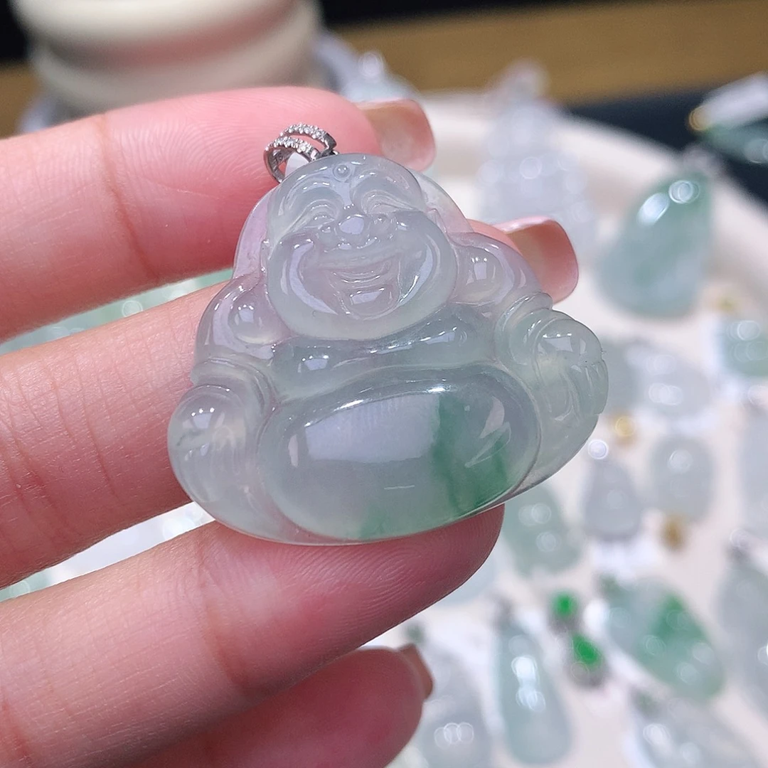 颈饰18K金镶嵌翡翠佛公