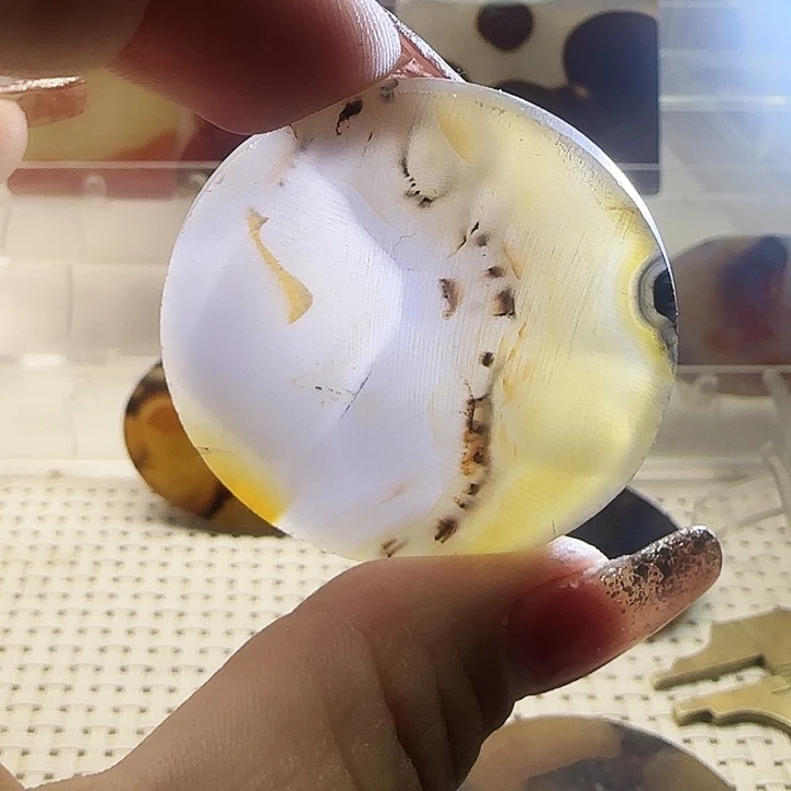 玛瑙/玉髓未镶嵌珠宝奇石