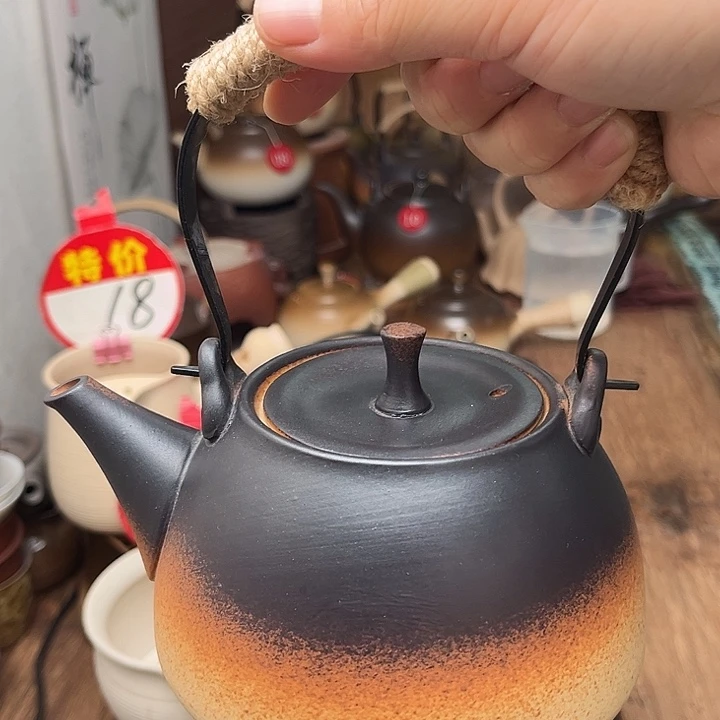 陶小尖顶壶一个12233333333