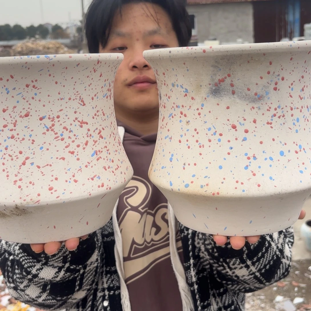 花盆紫砂口径20高度20两个蛮腰瑕疵