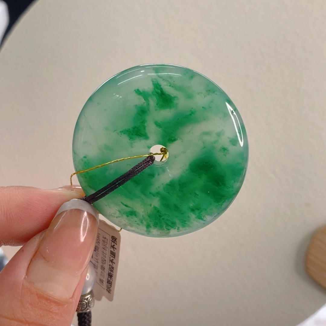 石英质玉未镶嵌颈饰