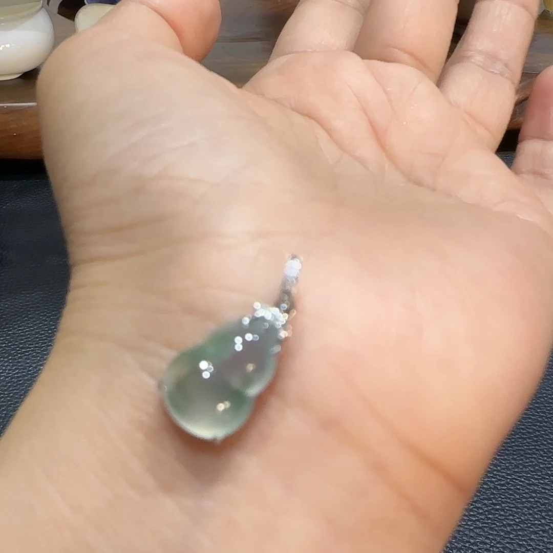 翡翠颈饰18K金镶嵌葫芦