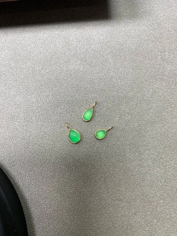 18k小木纳翡翠小提溜