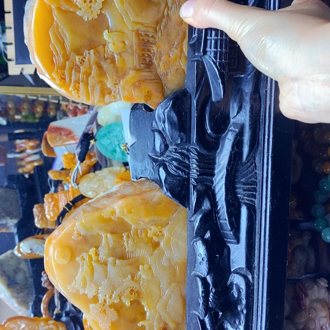 未镶嵌石英质玉（黄龙玉）颈饰